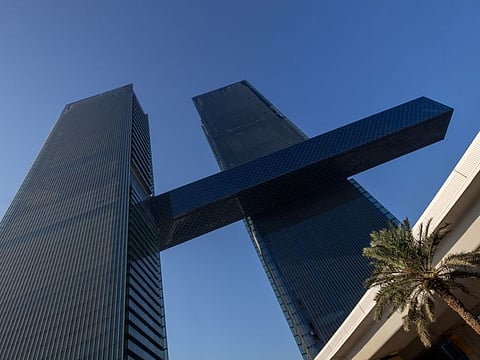 The Link is posed to break the Guinness World record for the “Longest Cantilevered Building”, offering an elevated lifestyle destination and several high-end attractions, including a 360° observation deck providing mesmerising views of the city.