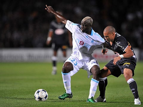 Cameroonian Modeste M'Bami (left) the former midfielder for Paris Saint-Germain and Olympique de Marseille has died aged 40 in Le Havre.