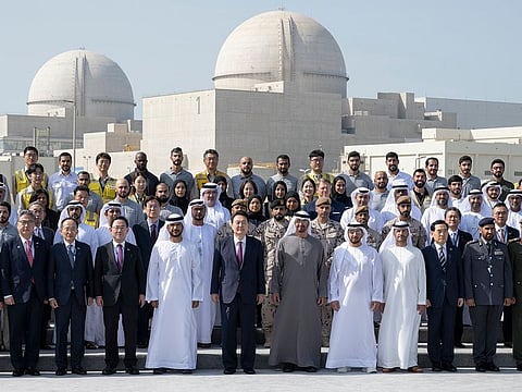 During the visit, the leaders met the teams working at the plant, including Emirati and Korean nuclear energy experts.