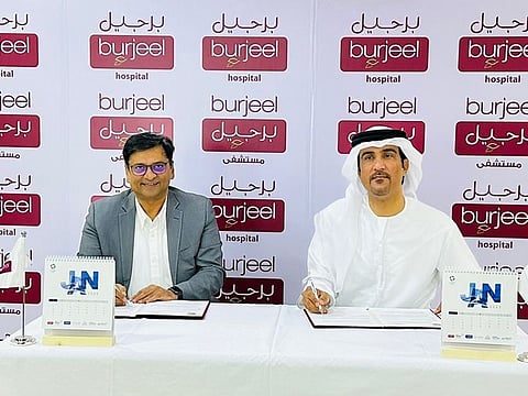 Naser Al Marzooqi, General Secretary, UAE Tennis Federation, and Bruno Dsouza, Regional COO – Dubai & Northern Emirates, Burjeel Holdings, signing the MoU