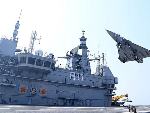Indian Navy pilots carried out a successful landing of indigenous Light Combat Aircraft (LCA) Tejas on aircraft carrier INS Vikrant on Monday, Feb 6, 2023.