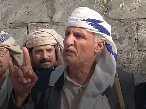 Sheikh Abdullah Al Qahati, the father of the victim, Saddam, was present at the Ma’rib Appeal Prosecution building to witness the execution of Rabih Al Damasi, who had been convicted of intentionally killing Saddam years ago.