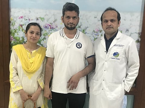Patient Sajiid Mulla with his wife and Dr Shyam Babu.