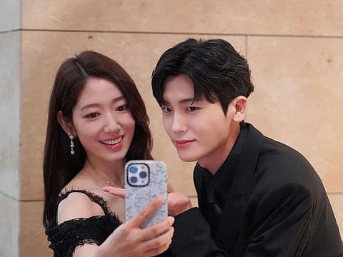 K-drama stars #ParkHyungSik and #ParkShinHye