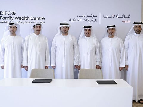 Sheikh Maktoum attends the signing ceremony of the MoU.