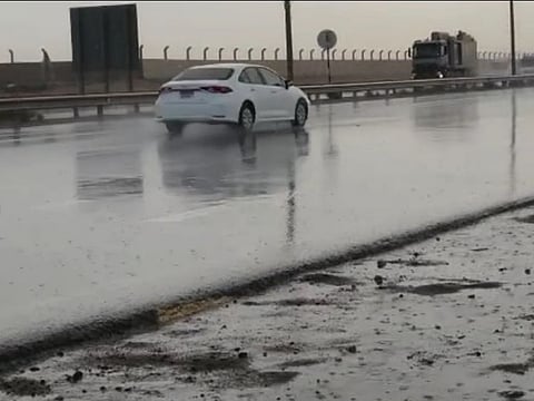 Rain hits part of UAE