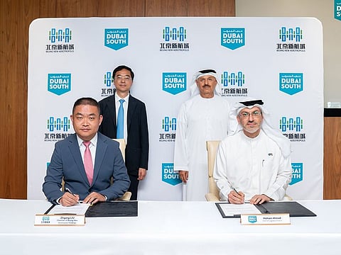 The agreement was signed by Zhigang Liu, Chairman of Beijing New Aerotropolis, and Mohsen Ahmad, CEO of the Logistics District, Dubai South, in the presence of HE Khalifa Al Zaffin, Executive Chairman of Dubai Aviation City Corporation and Dubai South, and Wang Youguo, Secretary of Beijing Daxing District Committee of the Communist Party of China.