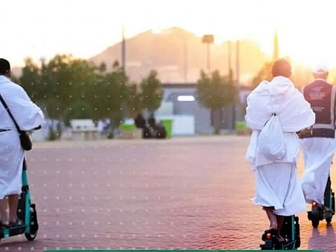 Lanes have been designated for the scooter users separated from those of vehicles and pedestrians to ensure easy use and pilgrims’ safety.