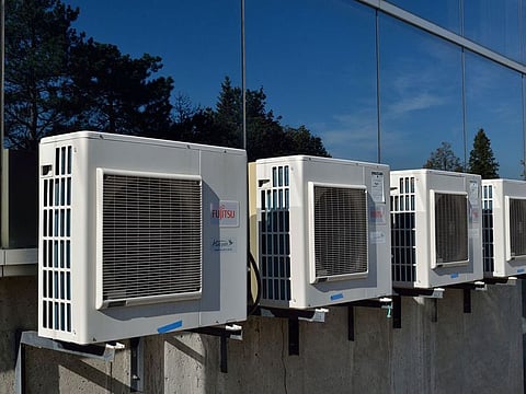 Air conditioning is responsible for the emission of approximately one billion metric tons of carbon dioxide per year.