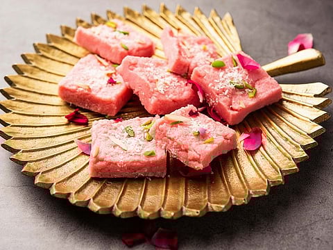Rose barfi