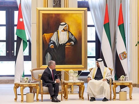 President His Highness Sheikh Mohamed bin Zayed Al Nahyan (right) with His Majesty King Abdullah II bin Al-Hussein of the Hashemite Kingdom of Jordan