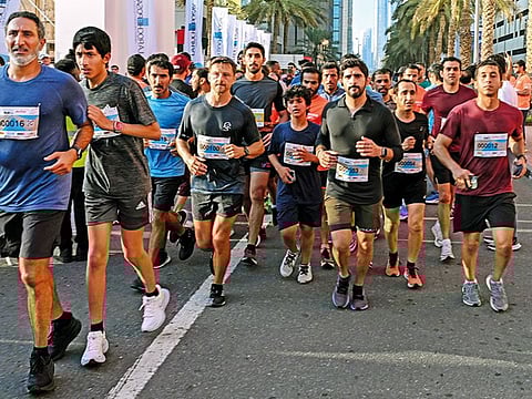 Sheikh Hamdan led the world’s largest fun run event — Dubai Run — on Sheikh Zayed Road.