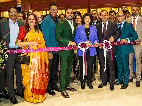 The new outlet spreads over 7,800 square feet, making it the biggest jewellery outlet in Canada.