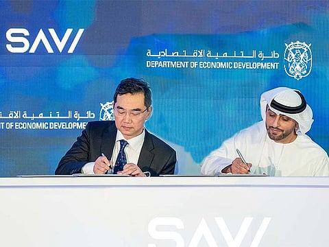 Mohamad Al Dhaheri, board member of Wings Logistics Hub, and Conor Chia-hung Yang, CFO of EHang, at the signing ceremony to announce the strategic partnership between two companies.