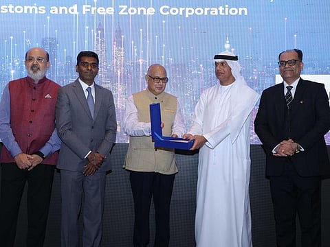 (From R to L) Dr Sahitya Chatutvedi, Convener IBPC Retail Conclave, Ahmed Mahboob, Director General, Dubai Customs & CEO of Ports, Customs and Free Zone Corporation, Suresh Kumar, Chairman IBPC Dubai, Satish Sivan, Consul General Of India in Dubai, Sunil Sinha, Board Member IBPC Dubai