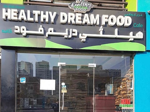 Following repeated violations, the Abu Dhabi Agriculture and Food Safety Authority (ADAFSA) closed the Healthy Dream Food Café in Abu Dhabi for posing danger to public health.