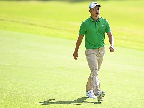 Tom Vaillant carded an eight-under par 64 to take a one-shot lead after the first round of the Bahrain Championship.
