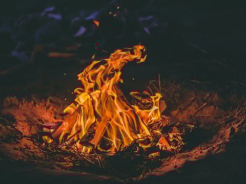 Abu Dhabi Police and the Abu Dhabi Civil Defence Authority called on the public to adhere to public safety guidelines while using firewood and heating devices to avoid any accidents.