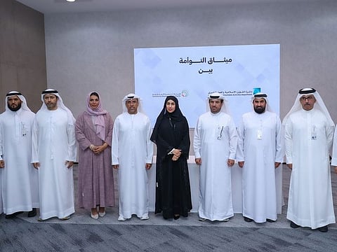 The twinning charter agreement was endorsed by Hessa Bint Eisa Buhumaid, Director General of the Community Development Authority in Dubai, and Ahmed Darwish Al Muhairi, Director General of the Islamic Affairs & Charitable Activities Department in Dubai, in the presence of several high-ranking leaders and officials from both entities.