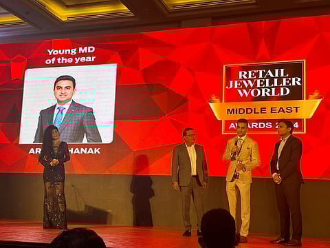 Arjun Dhanak receiving the youngest MD Award at The Retail Jeweller Dubai Forum