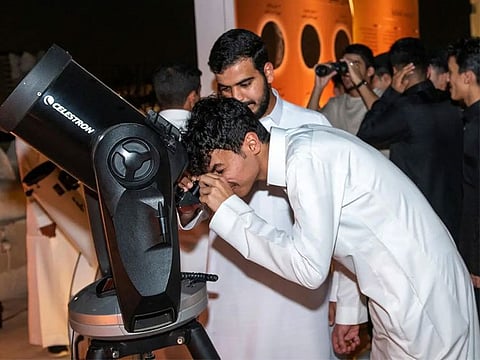 Jeddah event lets visitors stargaze with expert guidance.