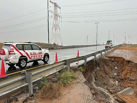 Heavy rains resulted in a section of the Al Shuhada (Martyrs) Street in Ras Al Khaimah to cave in.