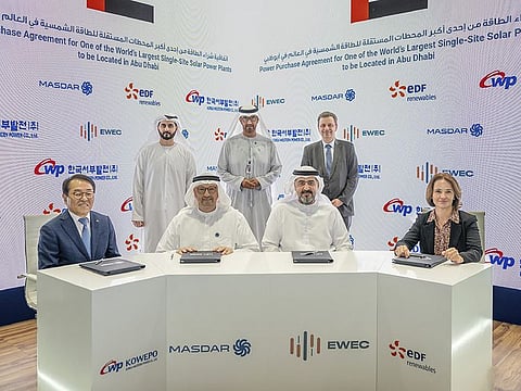 The project will generate enough electricity to power 160,000 households across the UAE and is expected to reduce Abu Dhabi’s carbon emissions by 2.4 million metric tonnes per year.