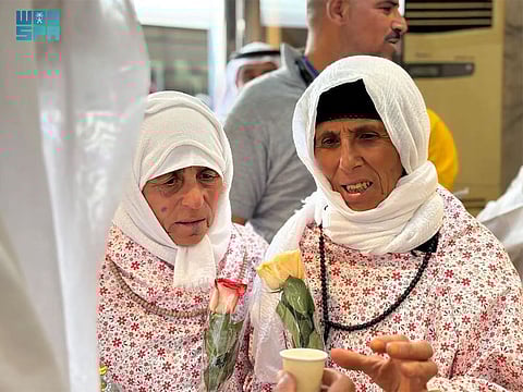 The first group of Syrian pilgrims arrived directly from Damascus in Mecca for the first time in 12 years.