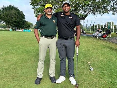 Rayhan Thomas (R) ahead of the second round