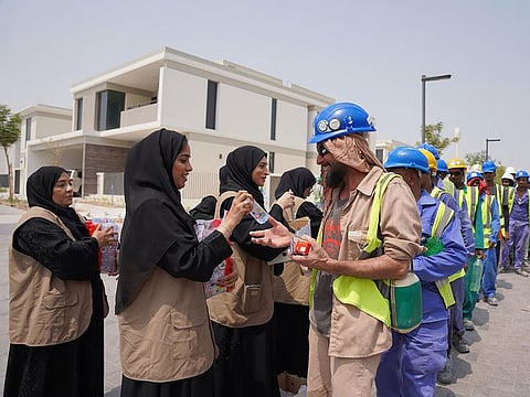 GDRFA provides refreshment to workers at construction sites in Dubai