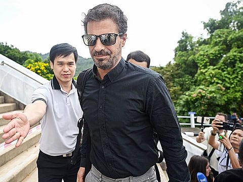 Spanish actor Rodolfo Sancho arrives at court to attend the ruling of his son Daniel Sancho Bronchalo, who is accused of killing Colombian plastic surgeon Edwin Arrieta Arteaga on the island of Koh Pha Ngan in August 2023, at the Koh Samui Provincial Court on August 29, 2024.