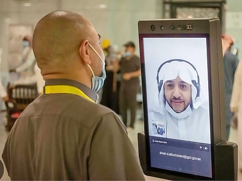 A fatwa robot operates in 11 languages in the Grand Mosque in Mecca.