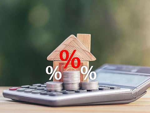 There have been three cuts to US and UAE base interest rates in 4 months. Should that be a prompt for UAE mortgage holders to refinance?