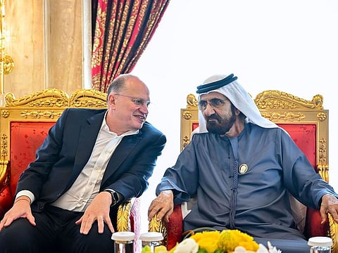 Sheikh Mohammed meets with Group Chairman of HSBC Holdings, local dignitaries, businessmen and investors during his weekly Majlis