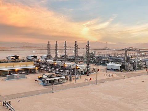 A number of specialists and economists have pointed out that the full coverage of the subscription in the institutional category is a positive indicator for investor, especially individuals.