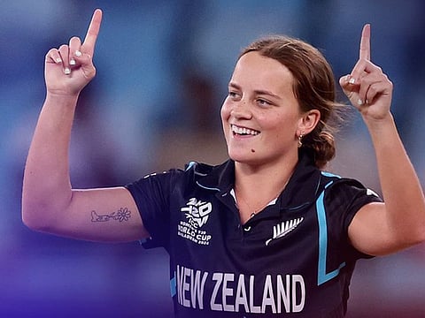 Eden Carson claimed two wickets in her three overs even accounting for a maiden.