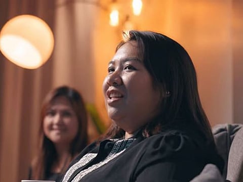 Jenelle and Rena (below) are impressed by cultural openness in Saudi Arabia.