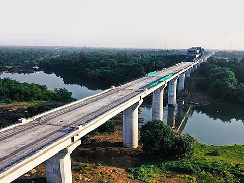 The nine completed bridges span the Kharera, Kolak, Par, Auranga, Purna, Mindhola, Ambika, Kaveri, and Venganiya rivers, passing through Valsad and Navsari districts.