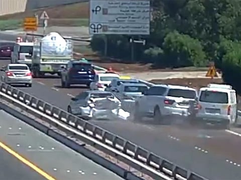 Abu Dhabi Police warn motorists against distracted driving which can lead to fatal accidents.