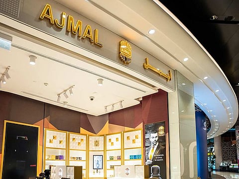 The new boutique will feature an exclusive selection of perfumes, body mists, deodorants, and Dakhoons.