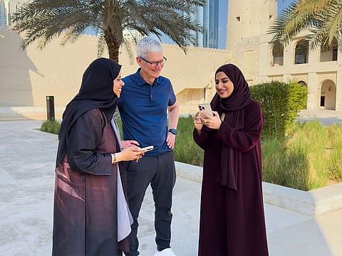 Cook met with Emirati photographers Ola and Huda, who showcased their iPhone 16 Pro photography skills.