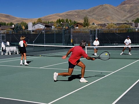 men playing tennis
