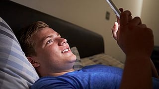 teen with a smart phone