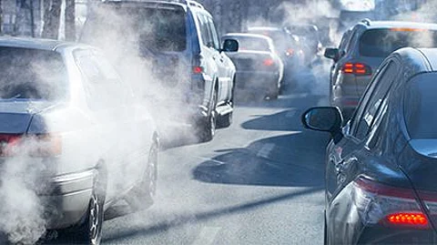 Los conductores podrían estar inhalando unos cancerígenos peligrosos en sus coches