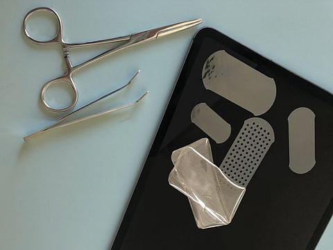Tissue-sealing tape