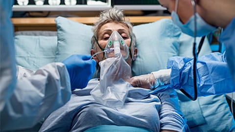 Si las protecciones caducan, los pacientes con COVID podrían pronto enfrentarse a grandes facturas médicas