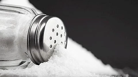 Deja el salero para salvar tus riñones