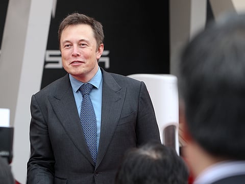 Elon Musk dice que se realizó el primer implante cerebral Neuralink en humano