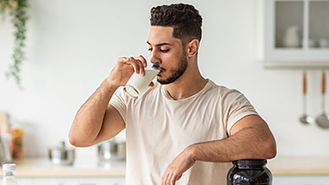 ¿Cómo se comparan las "leches" vegetales con la leche de vaca?