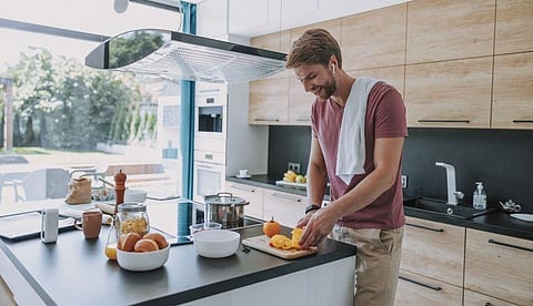 Few Cancer Survivors Fully Adherent to ACS Nutrition and Physical Activity Guidelines